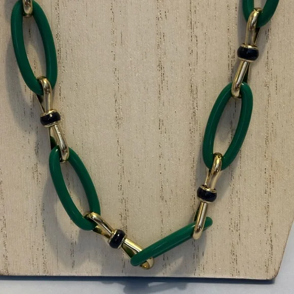 Talbots Gold Tone Green Link Necklace 38” - Picture 2 of 10